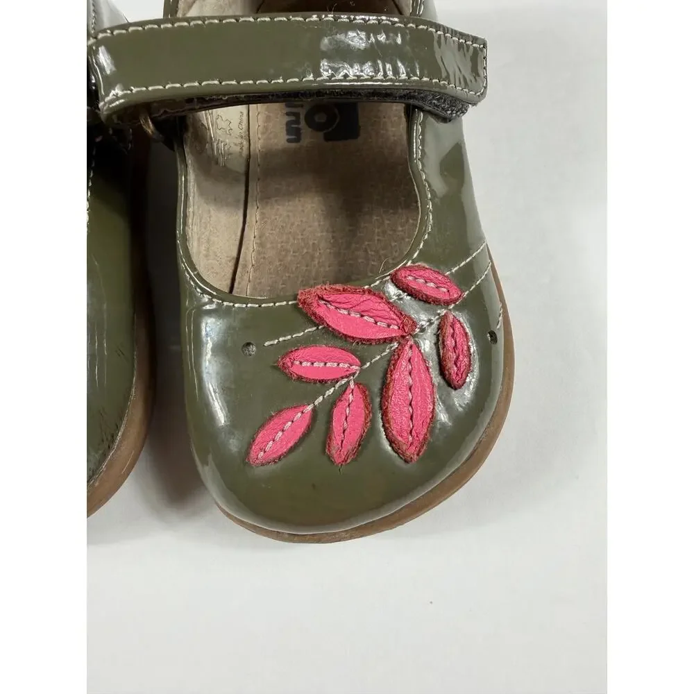 See Kai Run Adeline Olive Patent Leather Floral Mary Jane Shoes Size 6 Toddler